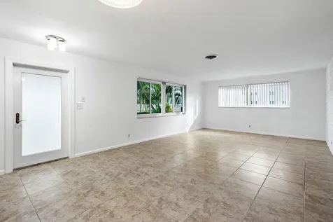 617 SE 8th Avenue Deerfield Beach FL 33441