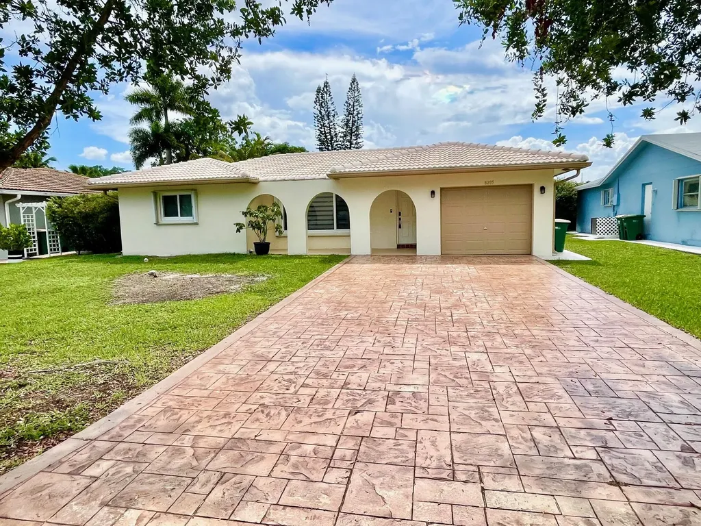 8205 NW 106th Avenue Tamarac FL 33321
