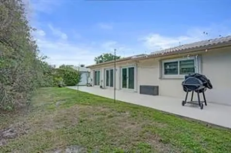 8205 NW 106th Avenue Tamarac FL 33321
