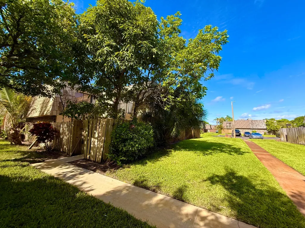 1684 Forest Lakes Circle West Palm Beach FL 33406
