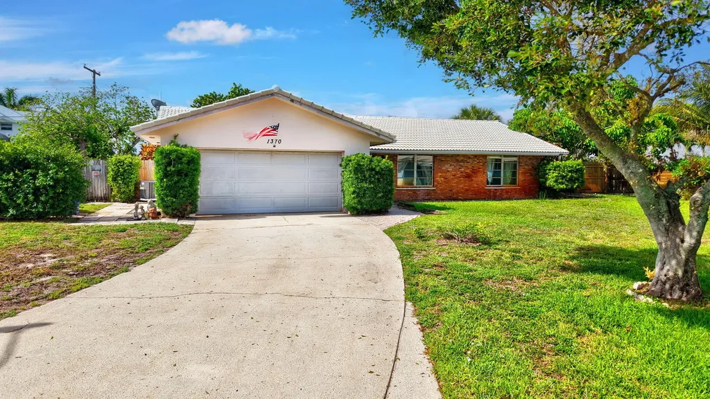 1370 SW 27th Place Boynton Beach FL 33426