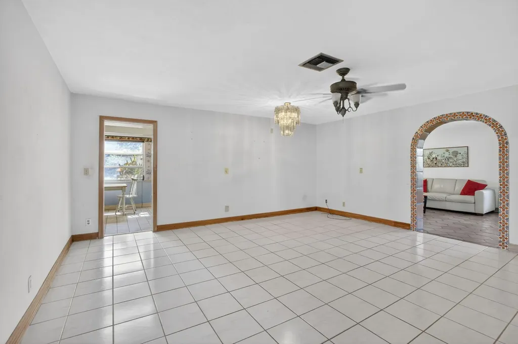 1370 SW 27th Place Boynton Beach FL 33426