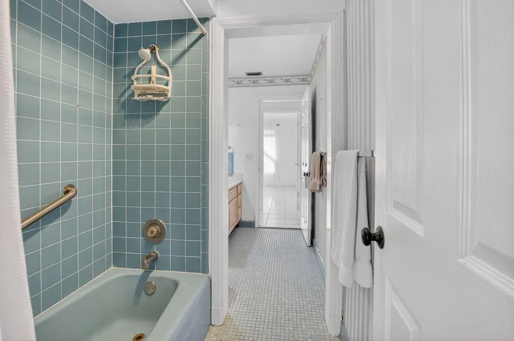 1370 SW 27th Place Boynton Beach FL 33426