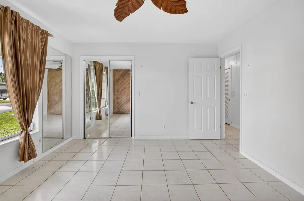 1370 SW 27th Place Boynton Beach FL 33426