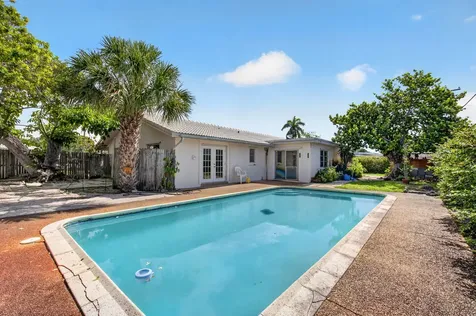 1370 SW 27th Place Boynton Beach FL 33426