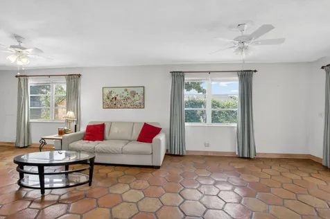 1370 SW 27th Place Boynton Beach FL 33426