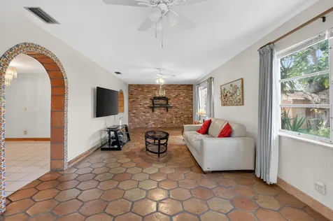 1370 SW 27th Place Boynton Beach FL 33426