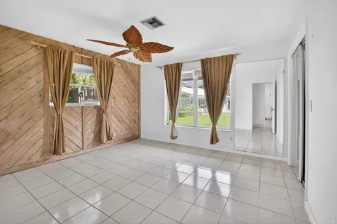 1370 SW 27th Place Boynton Beach FL 33426