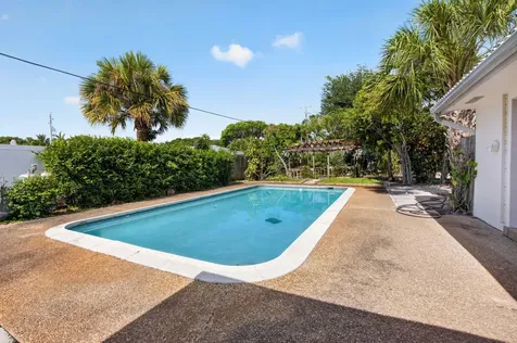1370 SW 27th Place Boynton Beach FL 33426