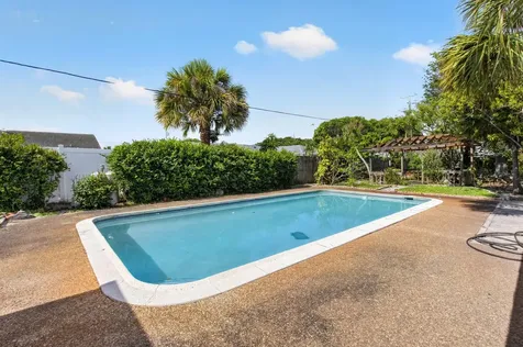 1370 SW 27th Place Boynton Beach FL 33426