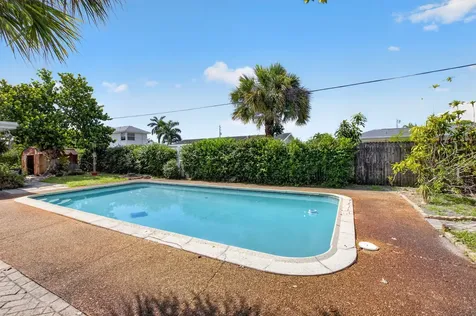 1370 SW 27th Place Boynton Beach FL 33426