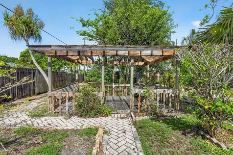 1370 SW 27th Place Boynton Beach FL 33426