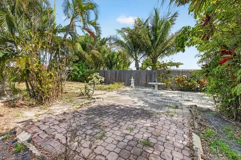1370 SW 27th Place Boynton Beach FL 33426