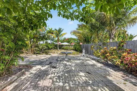 1370 SW 27th Place Boynton Beach FL 33426
