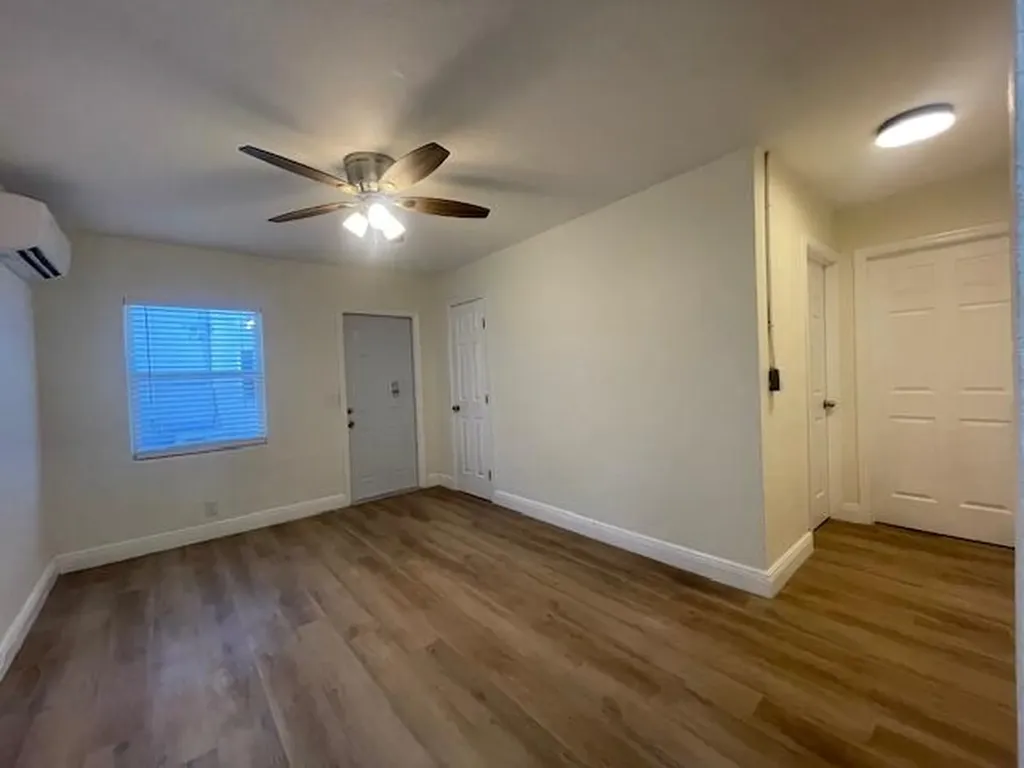 304 N Tamarind Avenue West Palm Beach FL 33401