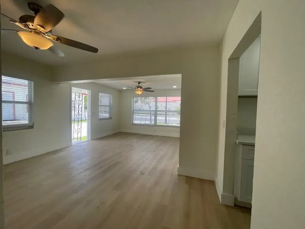 304 N Tamarind Avenue West Palm Beach FL 33401