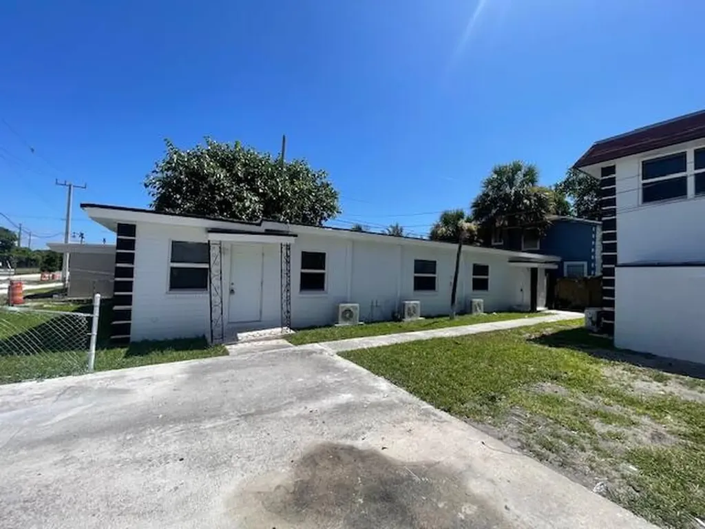 304 N Tamarind Avenue West Palm Beach FL 33401