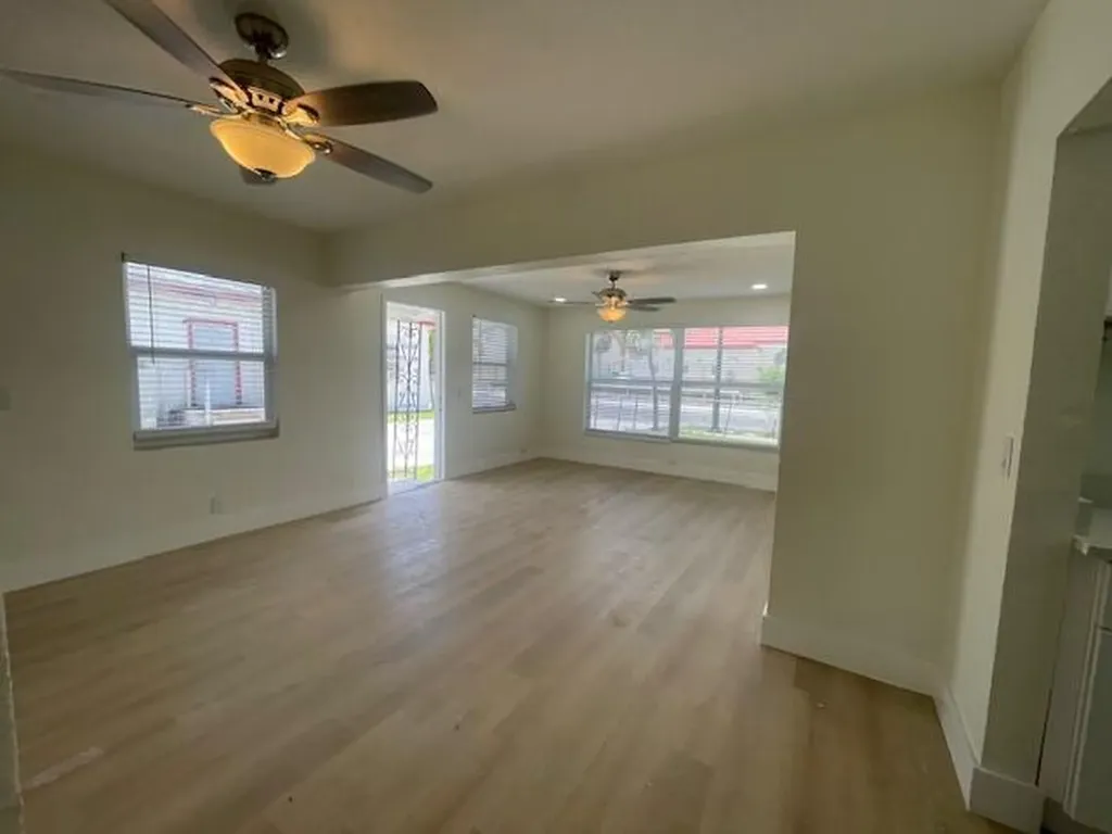 304 N Tamarind Avenue West Palm Beach FL 33401