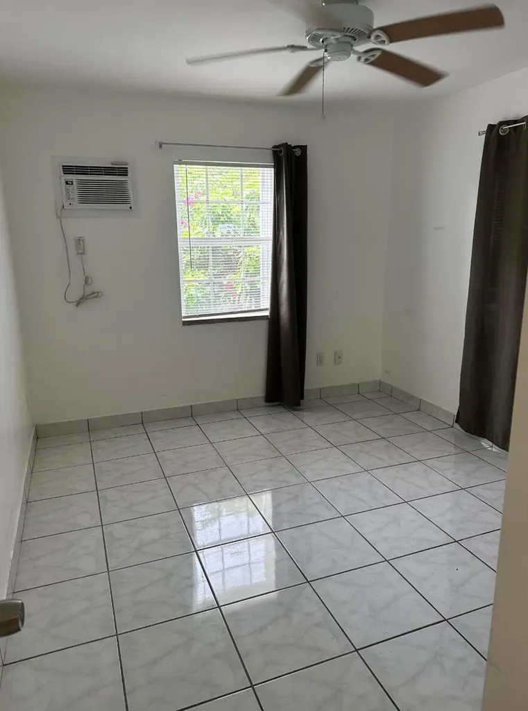31 SW 10th Street Dania Beach FL 33004