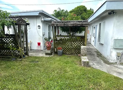 31 SW 10th Street Dania Beach FL 33004