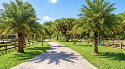2910 Doe Trail Loxahatchee FL 33470
