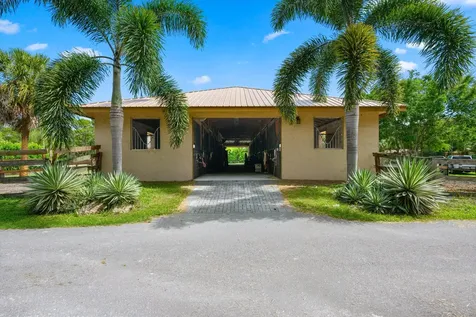 2910 Doe Trail Loxahatchee FL 33470
