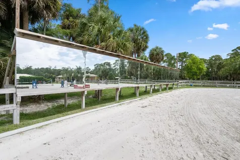 2910 Doe Trail Loxahatchee FL 33470