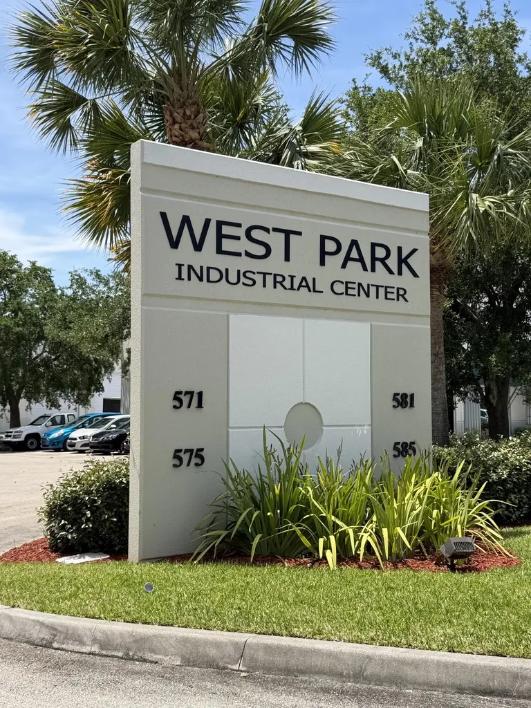 575 NW Mercantile Place Port St Lucie FL 34986