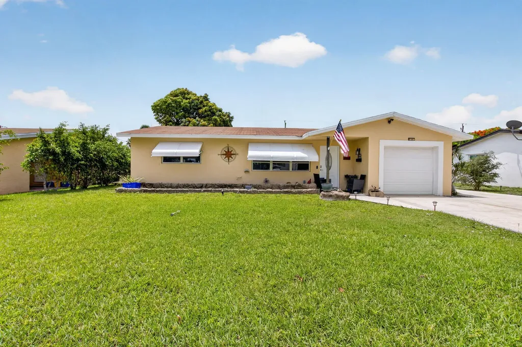 220 SW 10th Avenue Boynton Beach FL 33435