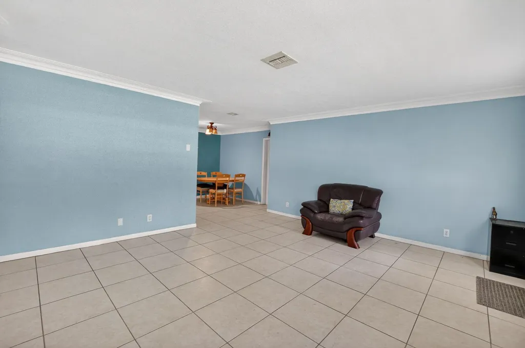 220 SW 10th Avenue Boynton Beach FL 33435