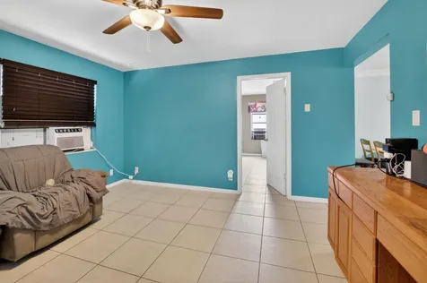 220 SW 10th Avenue Boynton Beach FL 33435