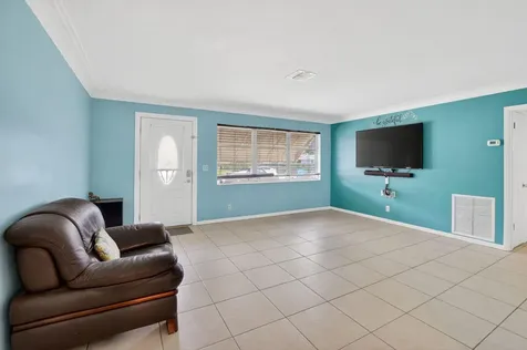220 SW 10th Avenue Boynton Beach FL 33435