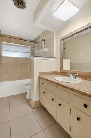 220 SW 10th Avenue Boynton Beach FL 33435