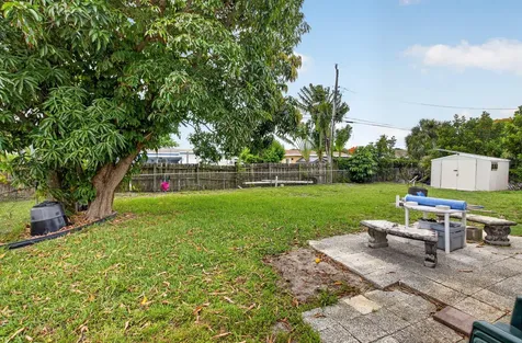 220 SW 10th Avenue Boynton Beach FL 33435