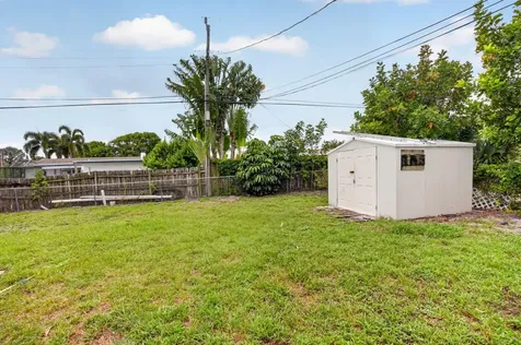 220 SW 10th Avenue Boynton Beach FL 33435