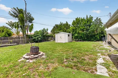 220 SW 10th Avenue Boynton Beach FL 33435