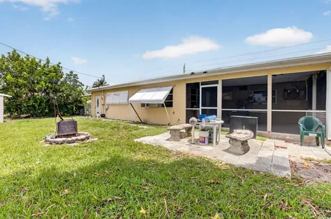 220 SW 10th Avenue Boynton Beach FL 33435