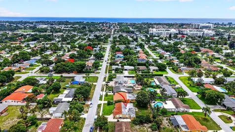 220 SW 10th Avenue Boynton Beach FL 33435
