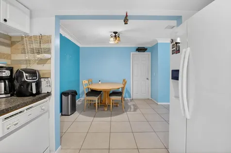 220 SW 10th Avenue Boynton Beach FL 33435