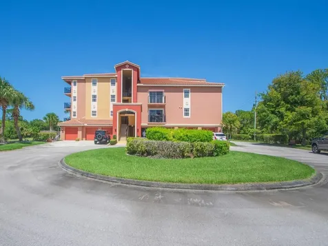 4190 Gator Greens Way Fort Pierce FL 34982