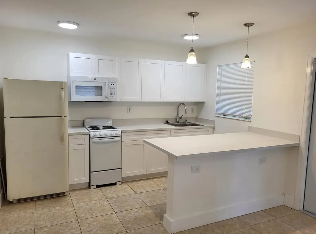 317 N 61st Terrace Hollywood FL 33024