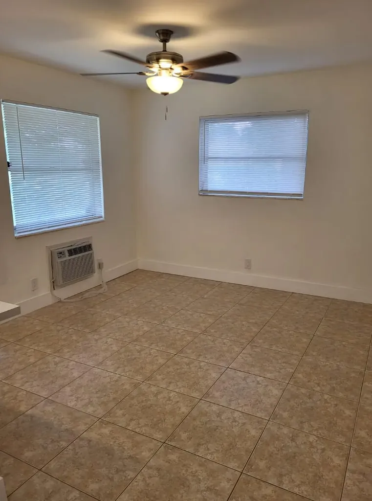 317 N 61st Terrace Hollywood FL 33024