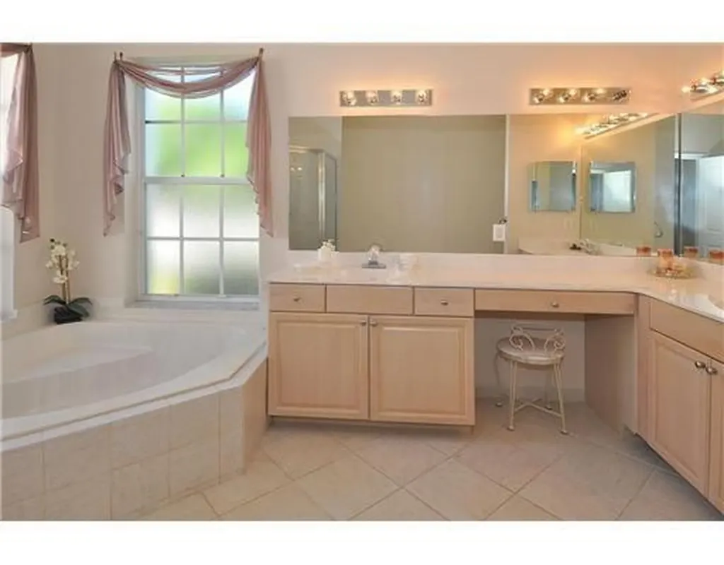 2721 W Abiaca Circle Davie FL 33328