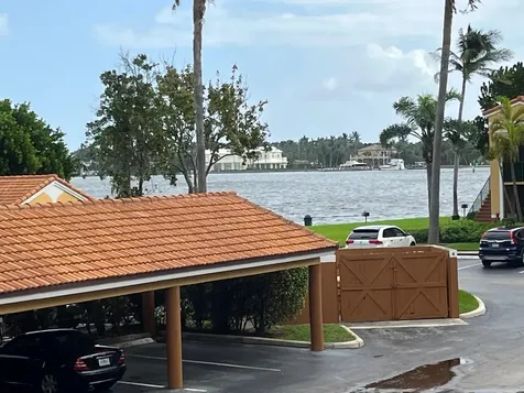 160 Yacht Club Way Hypoluxo FL 33462