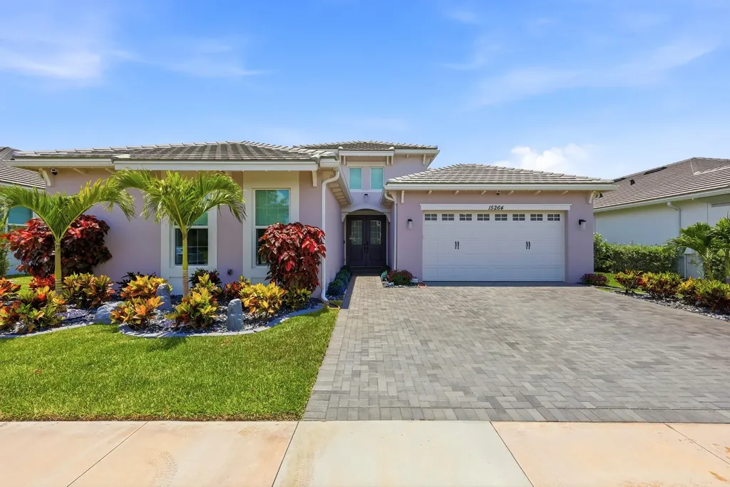 15264 Wildwood Circle The Acreage FL 33470