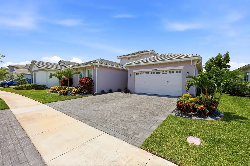 15264 Wildwood Circle The Acreage FL 33470