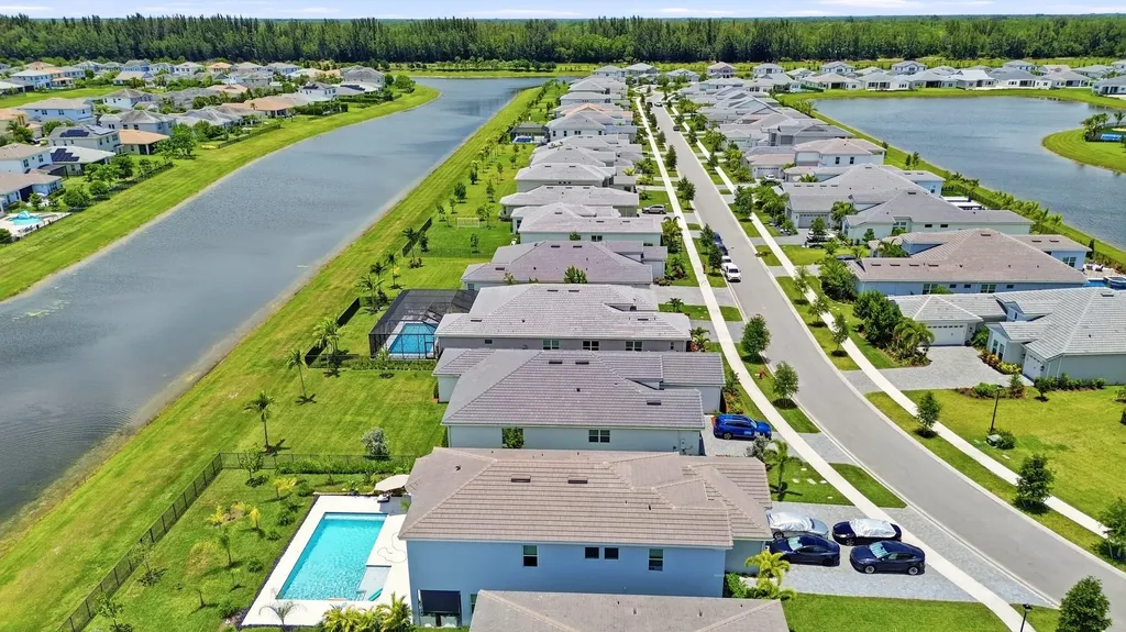 15264 Wildwood Circle The Acreage FL 33470