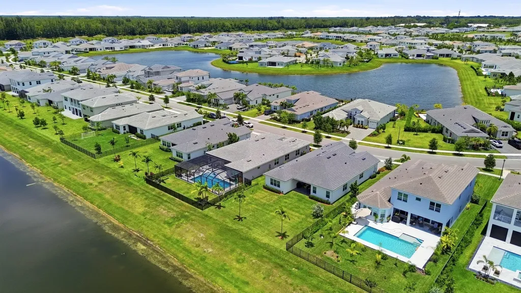 15264 Wildwood Circle The Acreage FL 33470