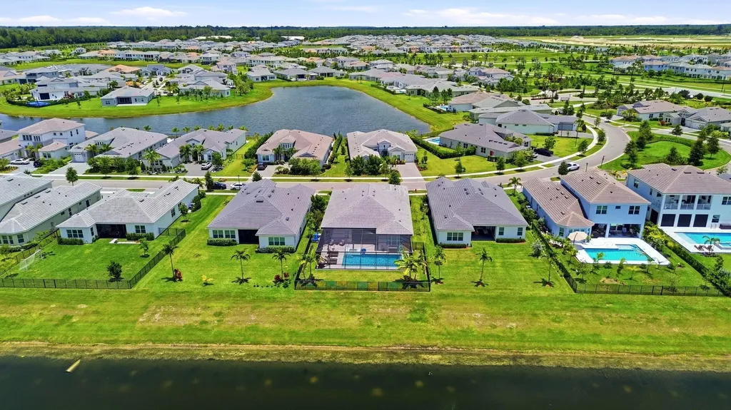 15264 Wildwood Circle The Acreage FL 33470
