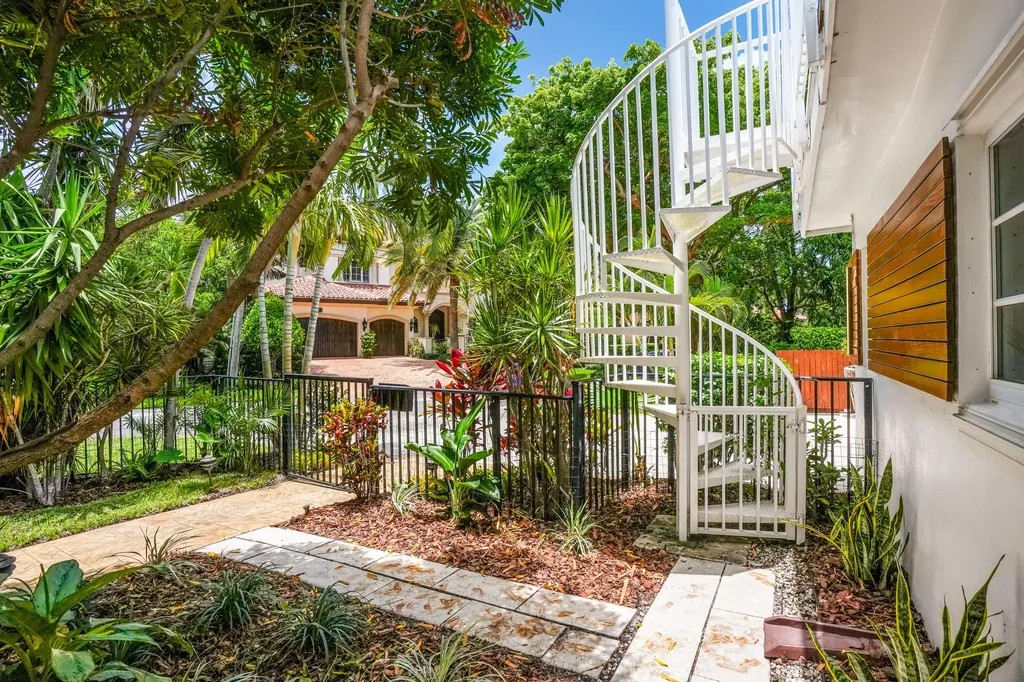 2400 N Riverside Drive Pompano Beach FL 33062